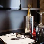 Onno Boutique & 4*